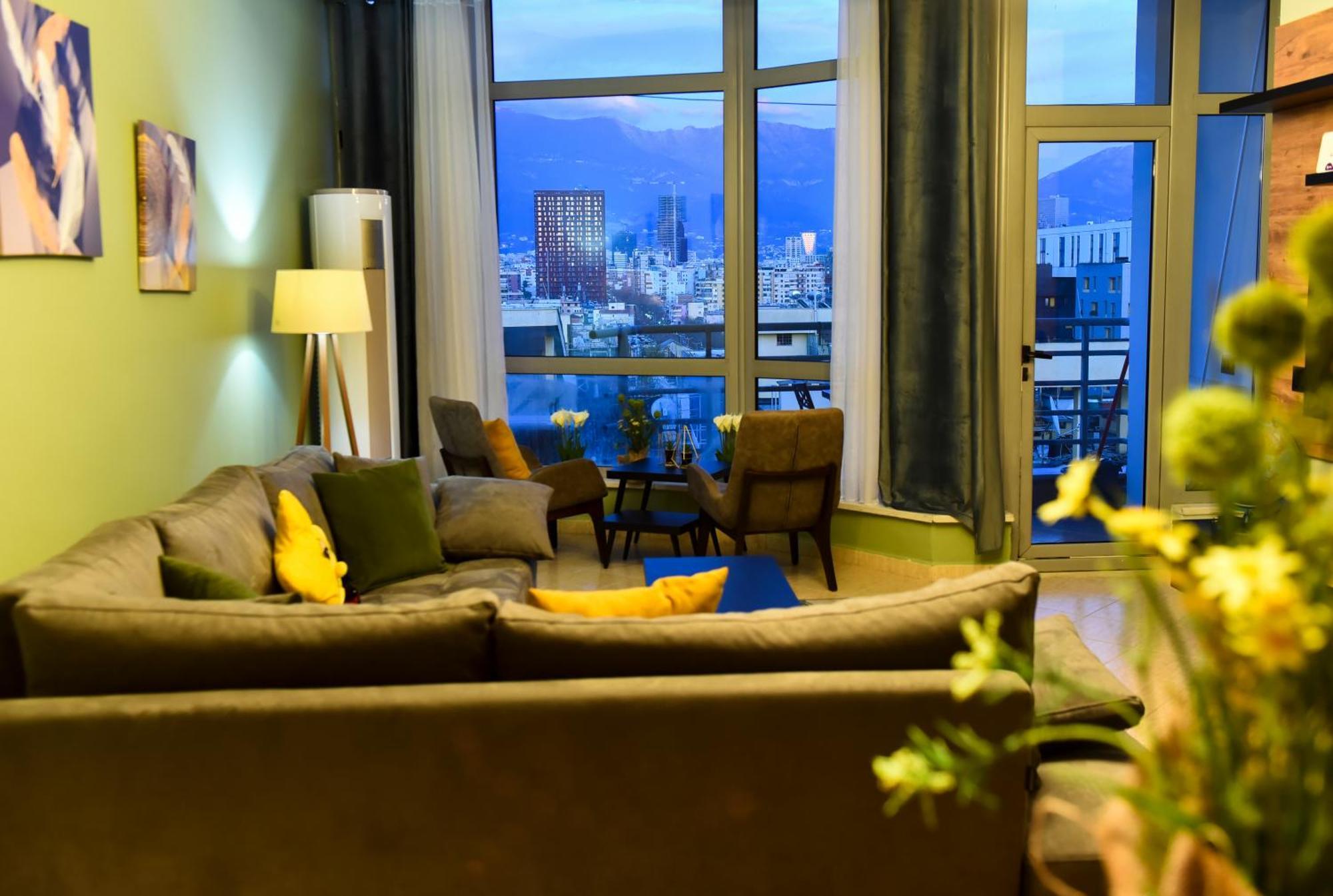 Cityscape 2br Kavaja St, 11 Fl, Dajti View Апартаменти *